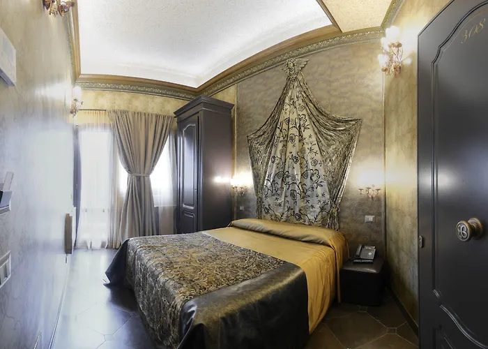 Antica Dimora Delle Cinque Lune Otel Roma