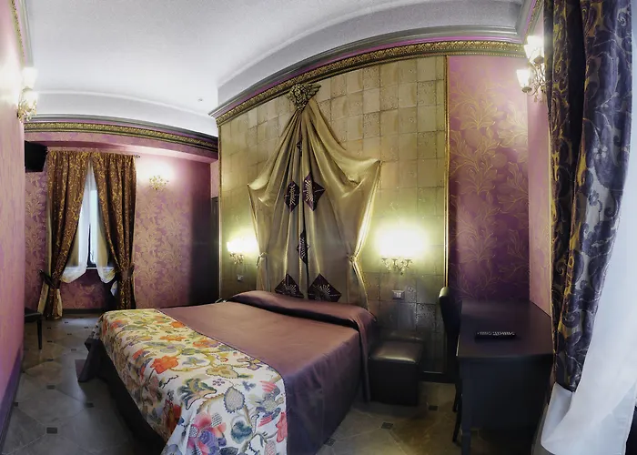 Antica Dimora Delle Cinque Lune Otel 3*