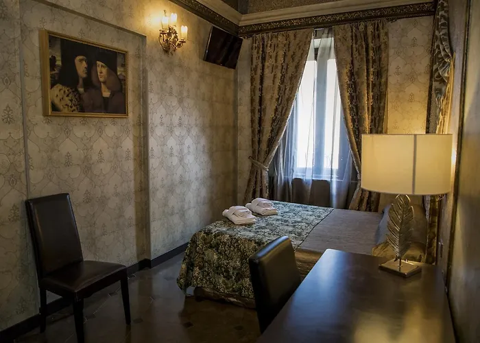 Otel Antica Dimora Delle Cinque Lune 3*