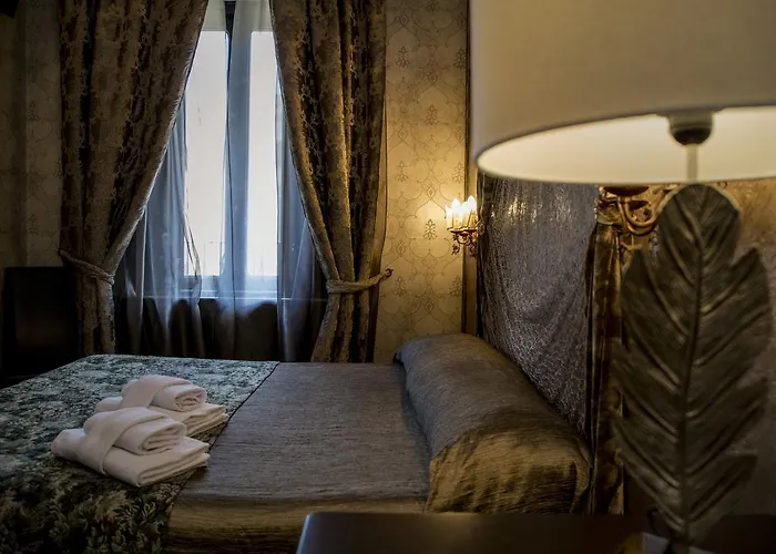 Antica Dimora Delle Cinque Lune Otel